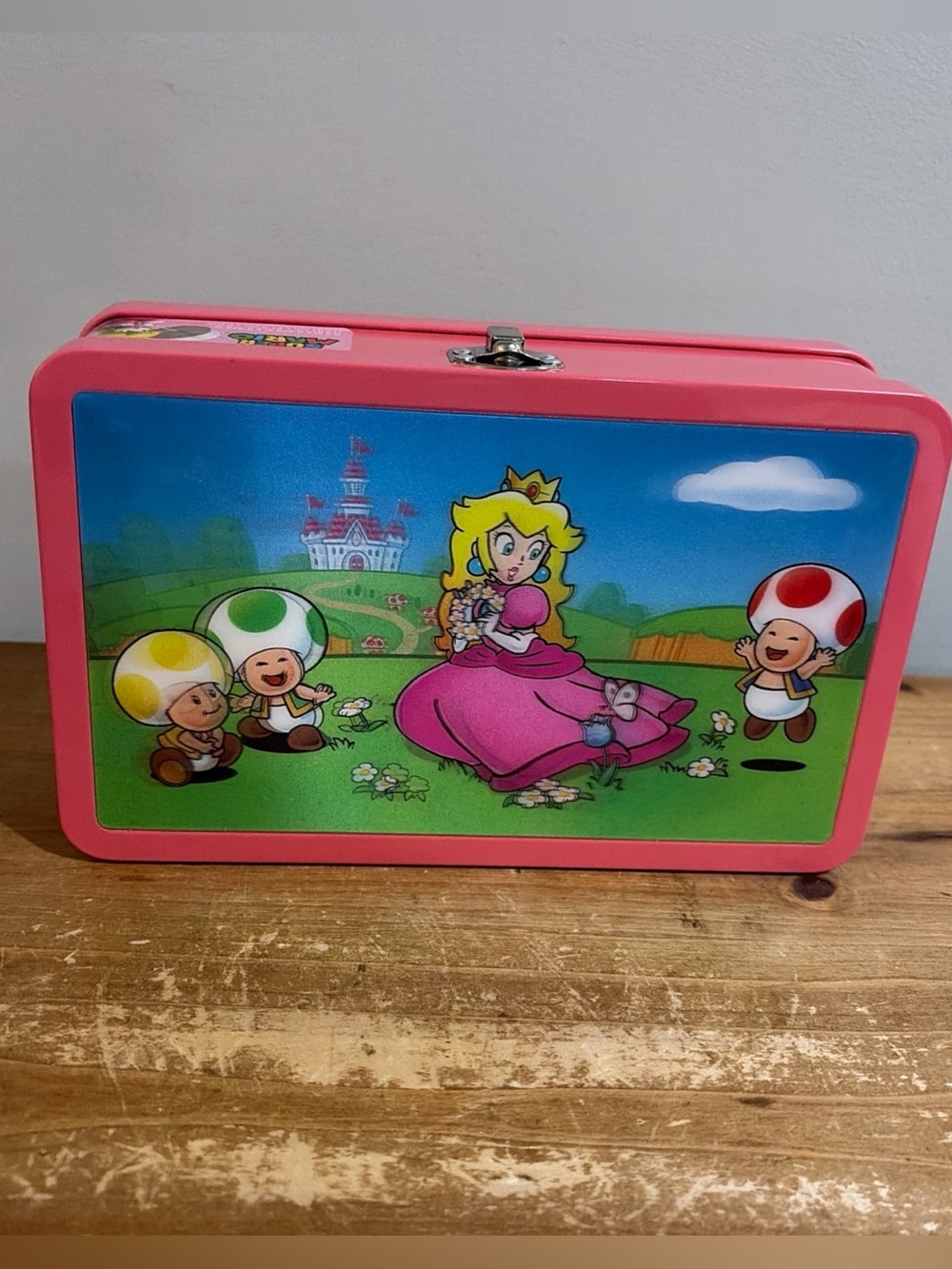 PRINCESS PEACH 8” Tin Tote Lunchbox Lenticular 3D Toad Super Mario Nintendo